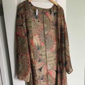 Size small Honey Punch colorful sheer kimono